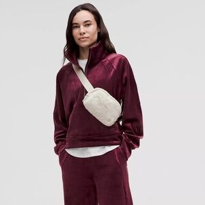 NWT Lululemon Everywhere Belt Bag Plush Fleece